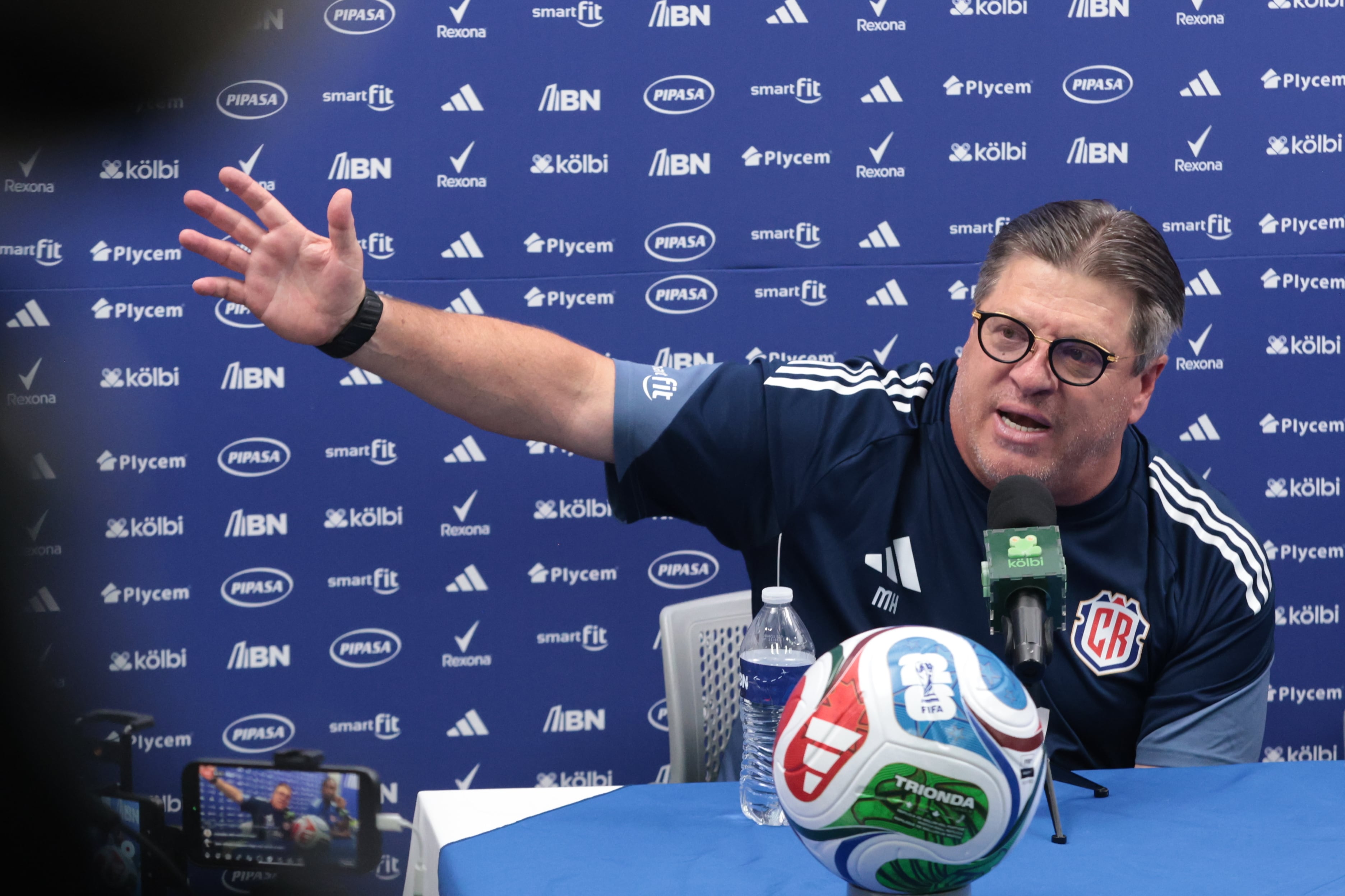Conferencia de prensa Miguel “Piojo” Herrera