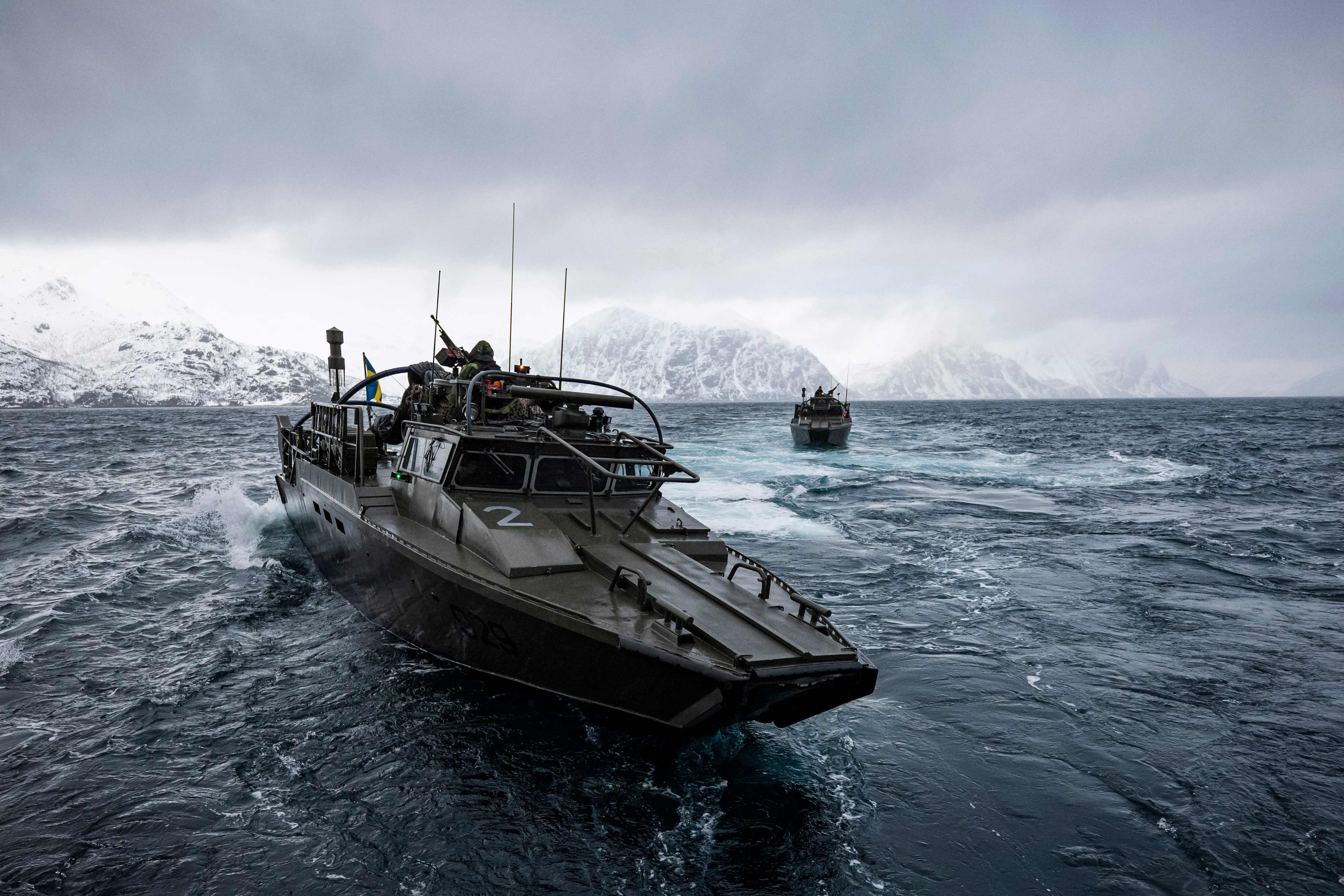 Nordic Response 24 es parte del ejercicio más amplio de la OTAN Steadfast Defender. En el ejercicio participan fuerzas aéreas, marítimas y terrestres, con más de 100 aviones de combate, 50 barcos y más de 20.000 soldados practicando maniobras defensivas en condiciones climáticas frías y duras. (Foto de Jonathan NACKSTRAND / AFP)