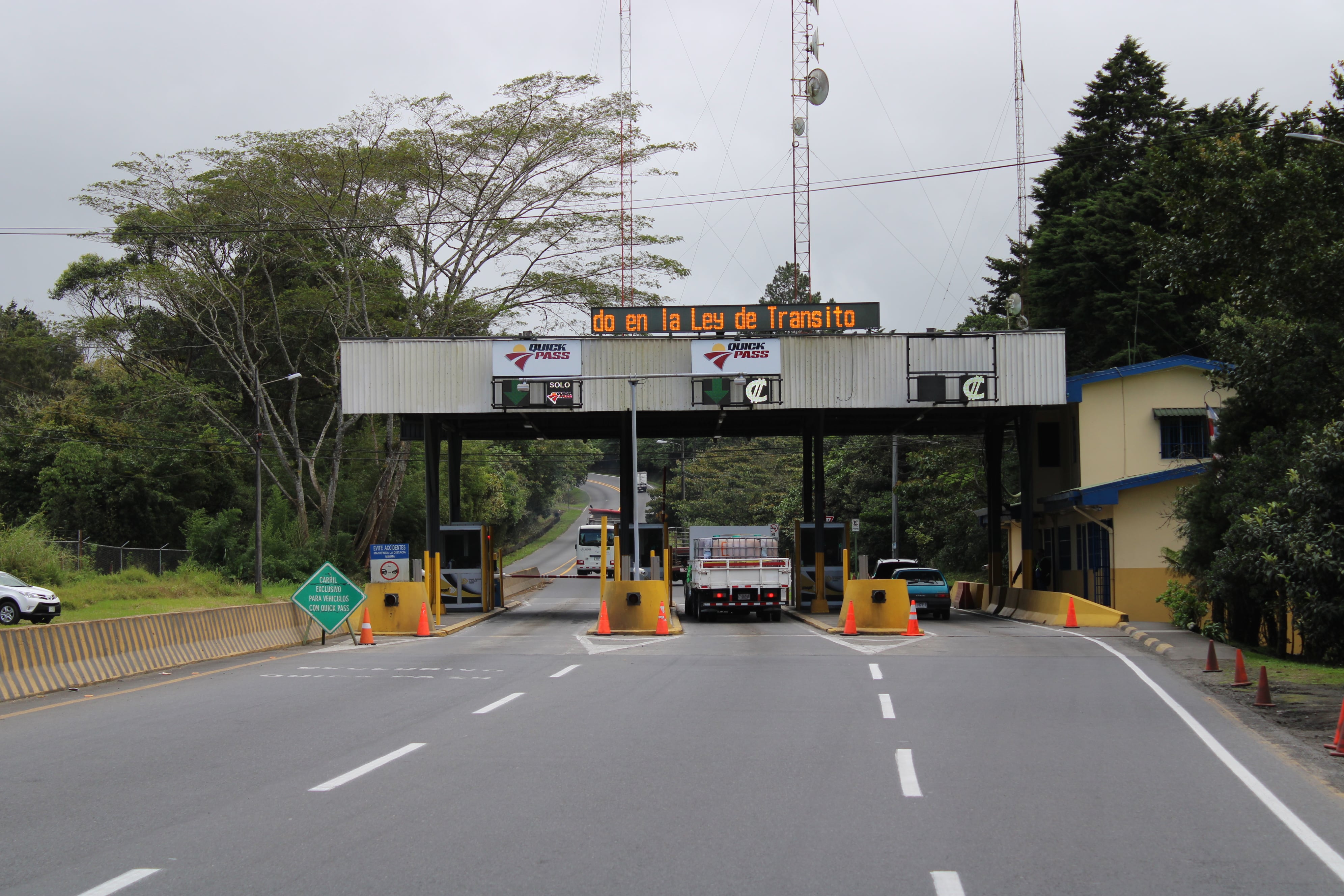 Suspensión de cobro de peajes
