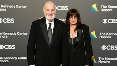 Doble asesinato de cineasta Rob Reiner y su esposa: su hijo, sospechoso del crimen, comparece por primera vez en tribunales