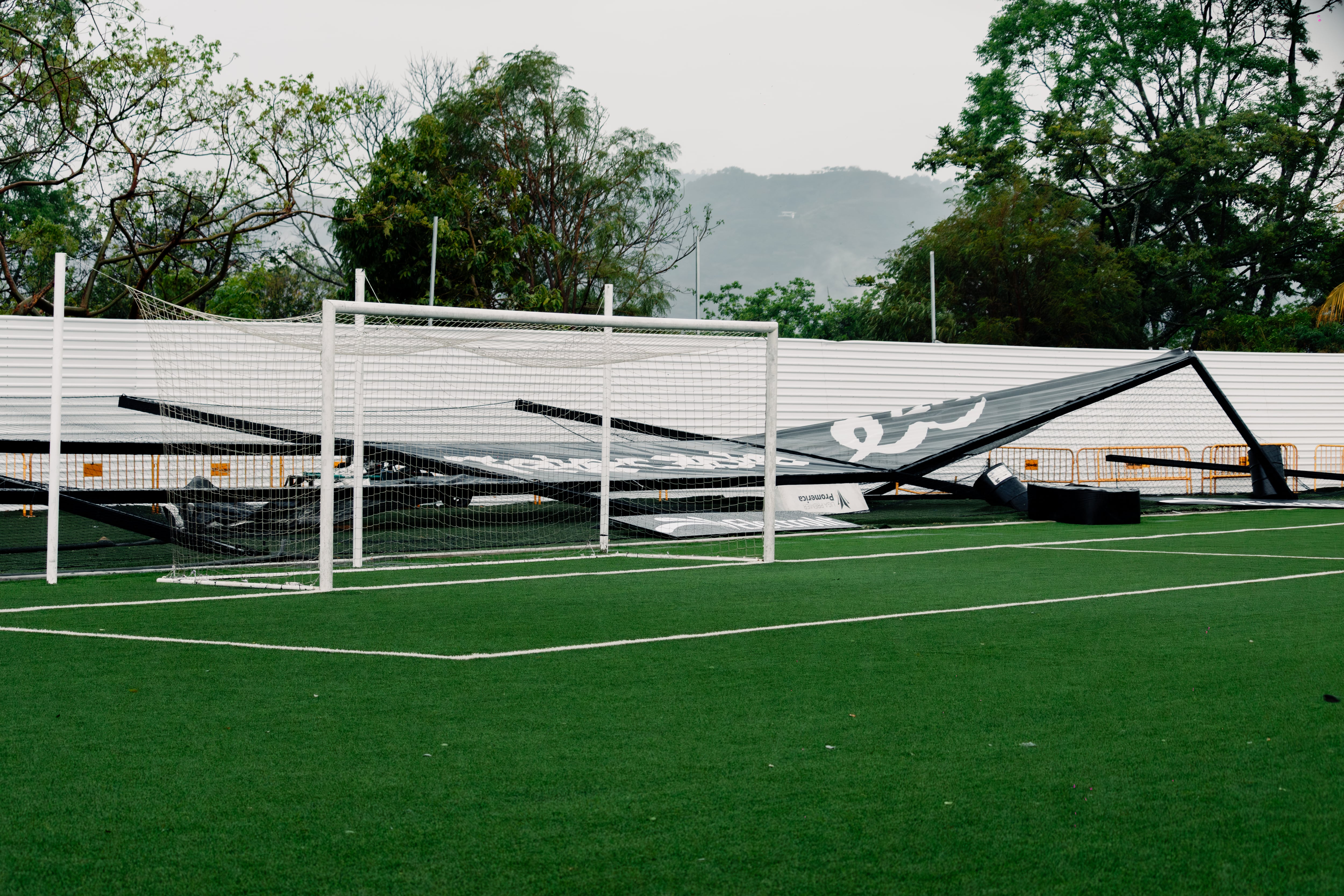 El partido de fútbol femenino que estaba previsto entre Sporting y Moravia en el Estadio Puente Piedra, tuvo que suspenderse este sábado.