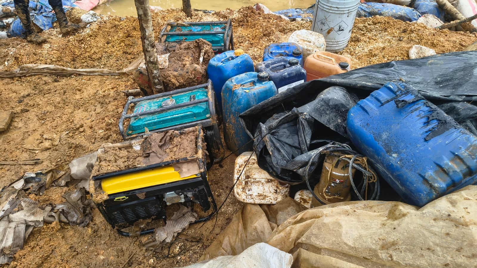 La Fuerza Pública ubicó un túnel subterráneo con material minero cerca de Conchudita.