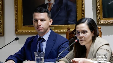 Regidores josefinos acusan a presidenta del Concejo Municipal de cerrar sesión para frenar suspensión del alcalde Diego Miranda