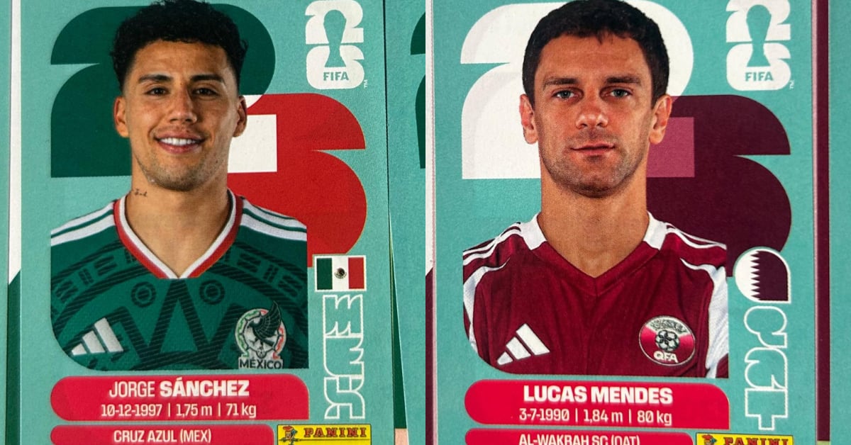 Aquí se aprecia la pequeña diferencia entre las banderas de México y las demás selecciones (en este caso Qatar), en el álbum Panini para el Mundial 2026.