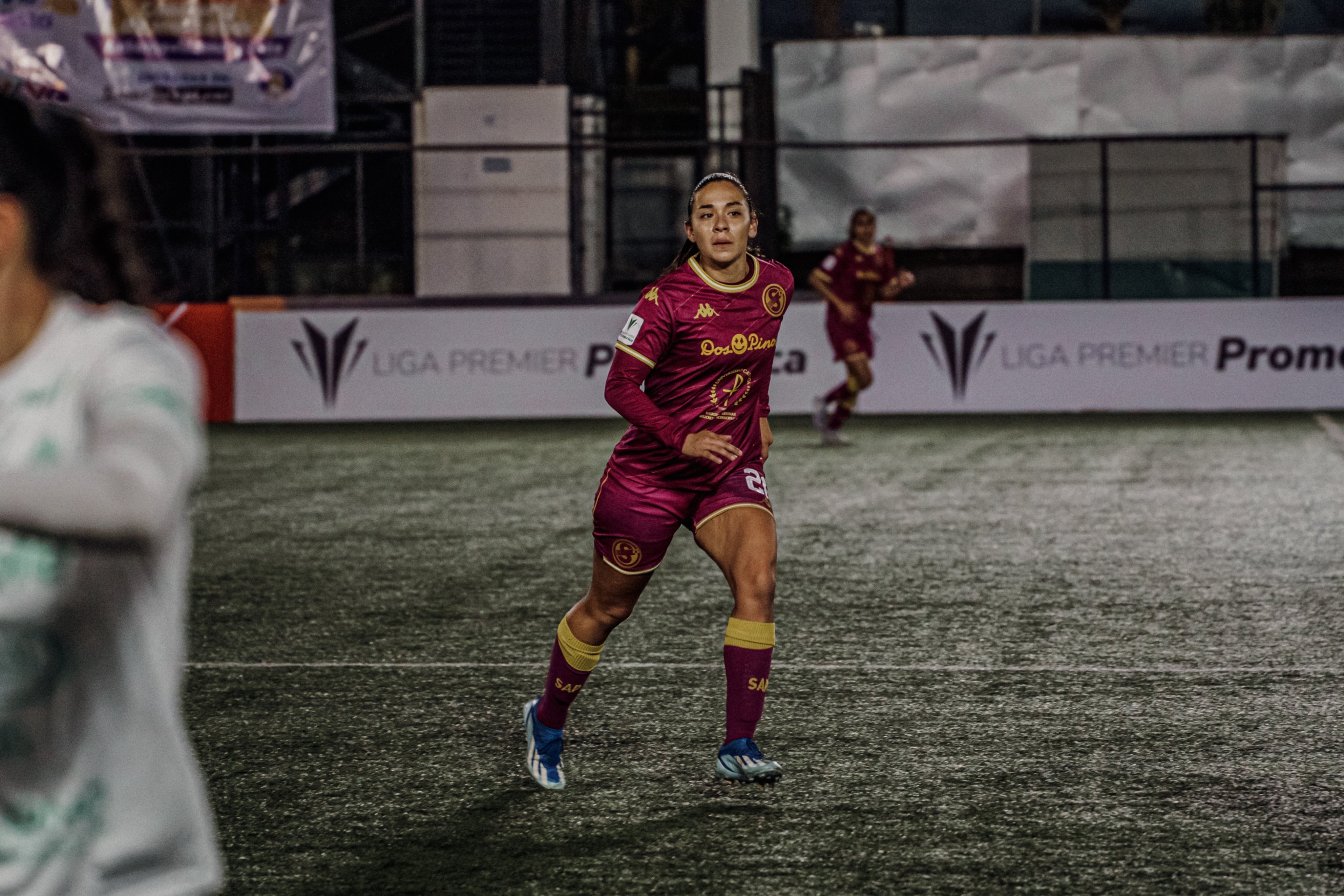La mediocampista mexicana Zellyka Arce ya se estrenó en el fútbol de Costa Rica con Saprissa FF.