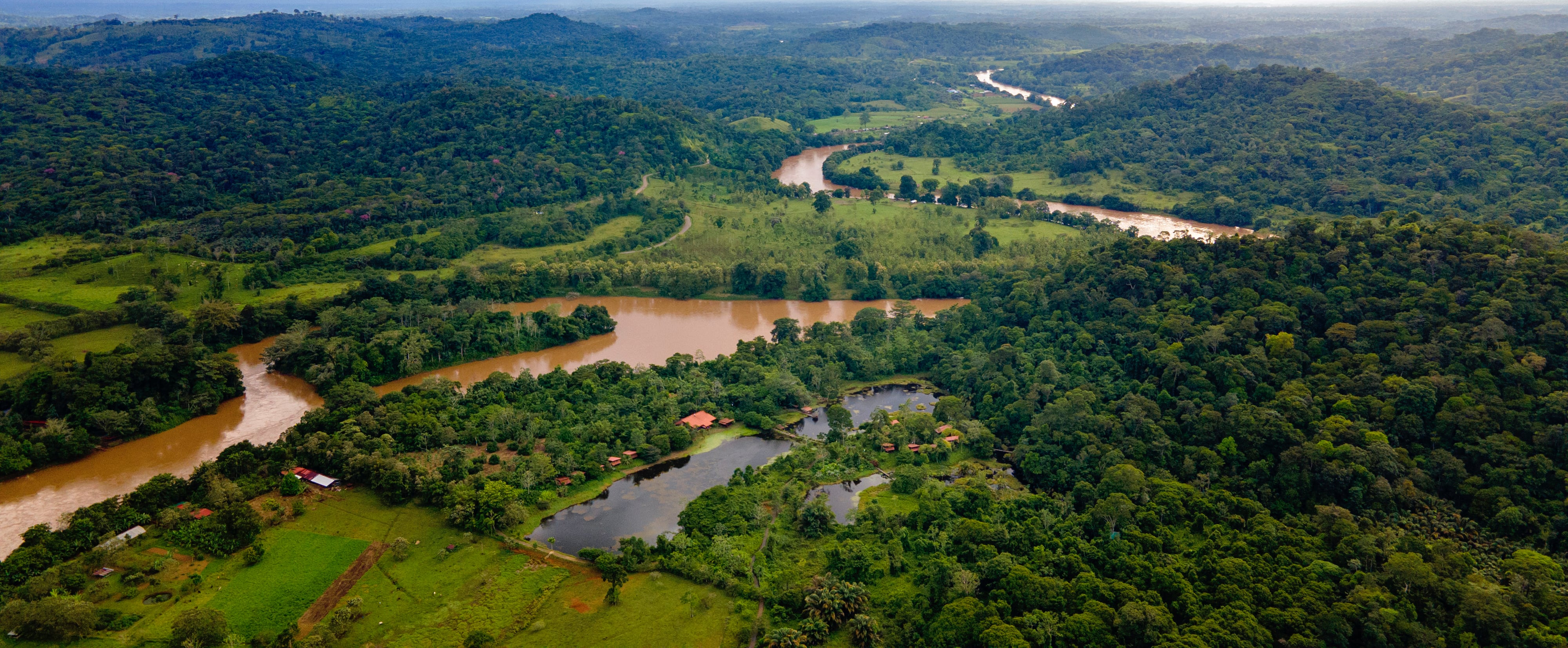MAQUENQUE LODGE PERFIL