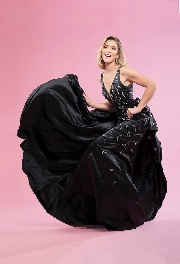 Perfil Octubre 23 portada de Lisbeth Valverde Miss CR 2023