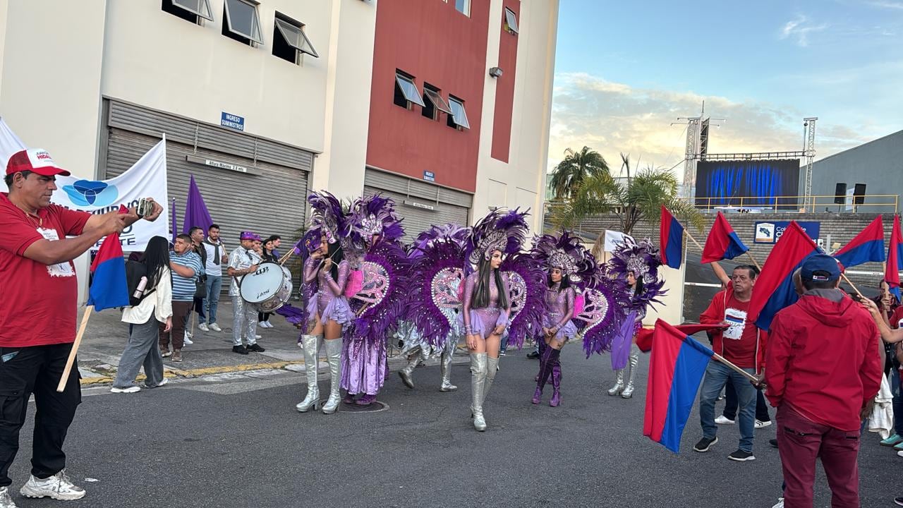 Ambiente previo al debate organizado por Multimedios - CCECR - UH.