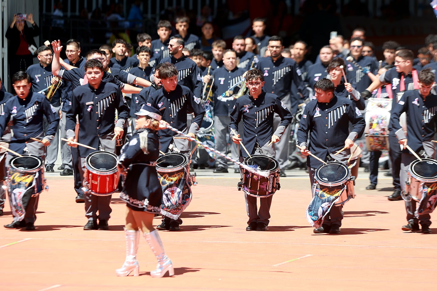 Bandas comunales llenaron de música el inicio del traspaso de poderes de Laura Fernández