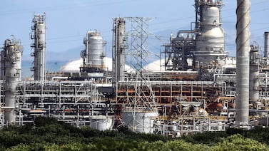 Venezuela firmó en Houston acuerdos con petroleras Hunt Oil y SLB