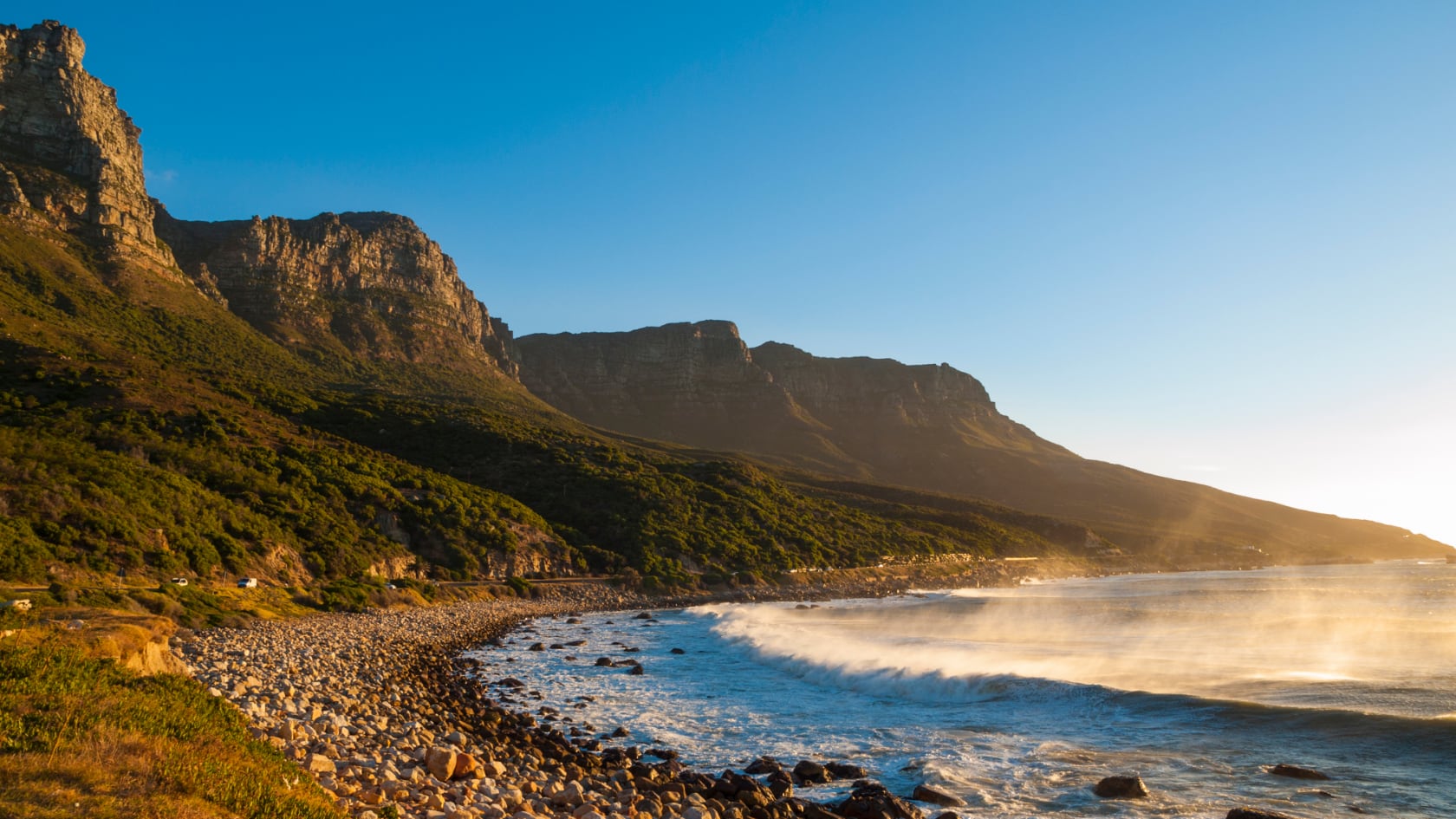 El este de África se estira por pulsos de calor del manto y muestra grietas visibles que anticipan un cambio geológico a gran escala.