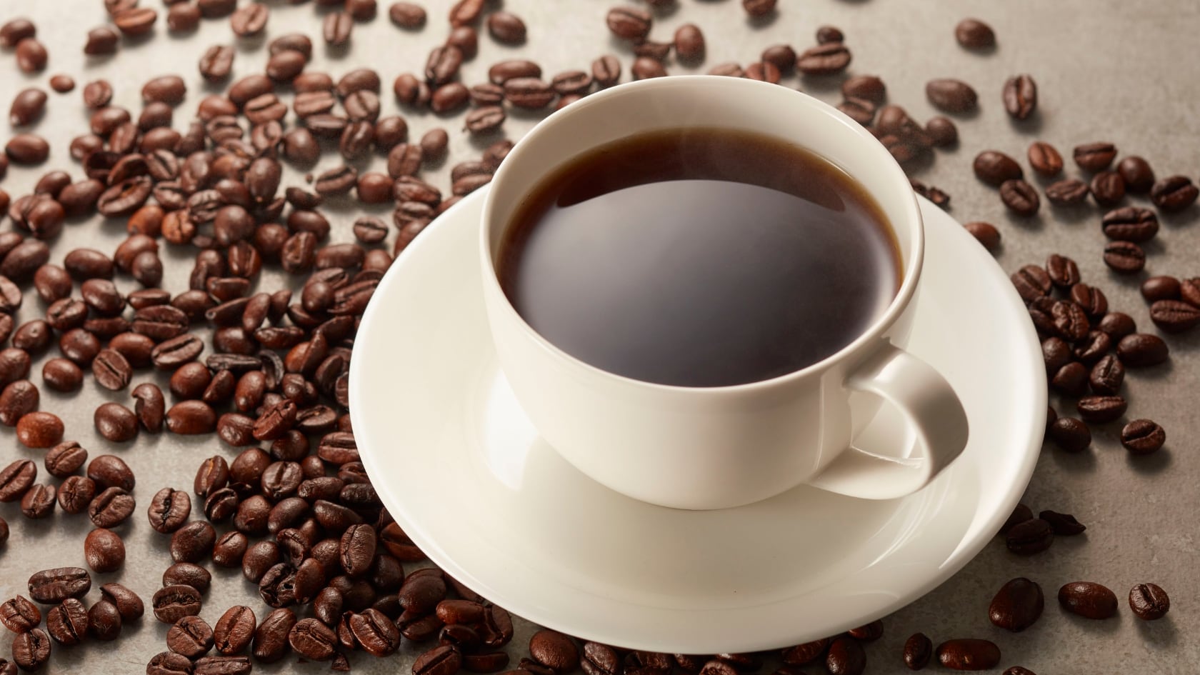 El hígado graso es una enfermedad silenciosa y frecuente. Estudios médicos vinculan el café, la dieta y el ejercicio con una menor progresión del daño hepático