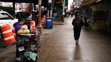 ‘Nadie compra, nadie sale’: Temor a deportaciones atrapa a latinos en Nueva York