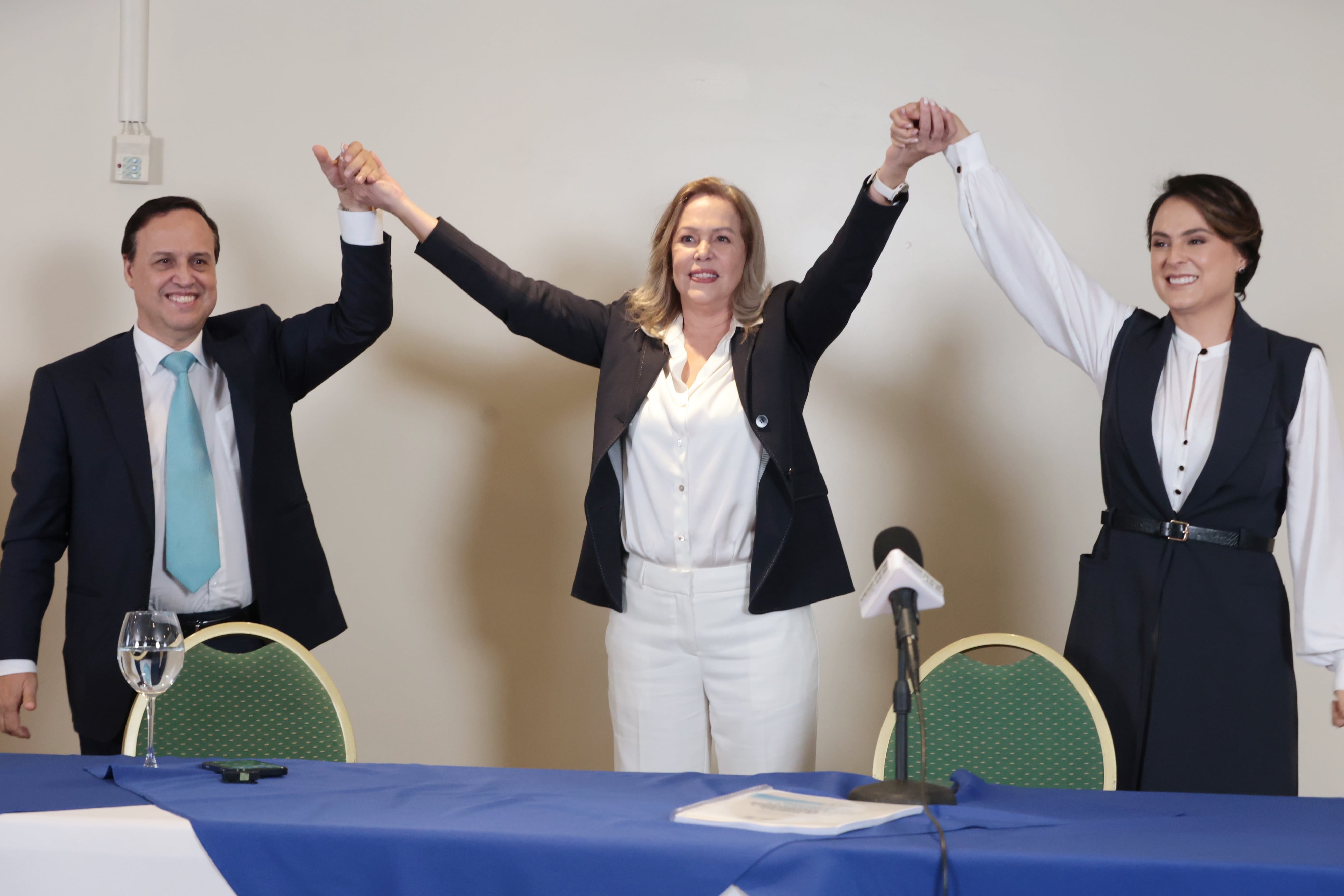 Lanzamiento de campaña presidencial de Virginia Calzada