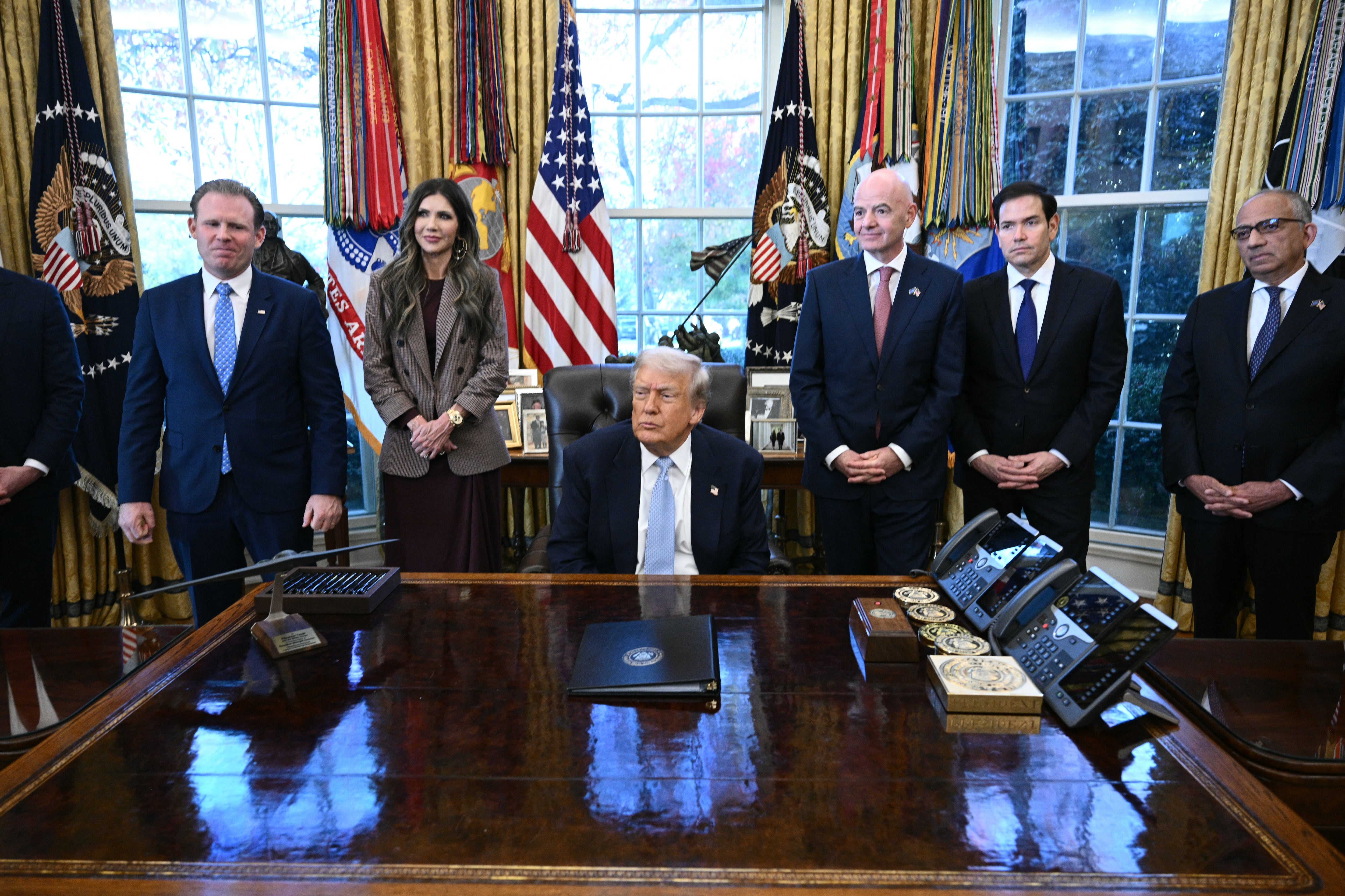 Donald Trump dirigió una sesión de trabajo sobre el Mundial 2026 con altos funcionarios de su Gobierno y el presidente de FIFA, Gianni Infantino, el pasado 17 de noviembre en la Casa Blanca.