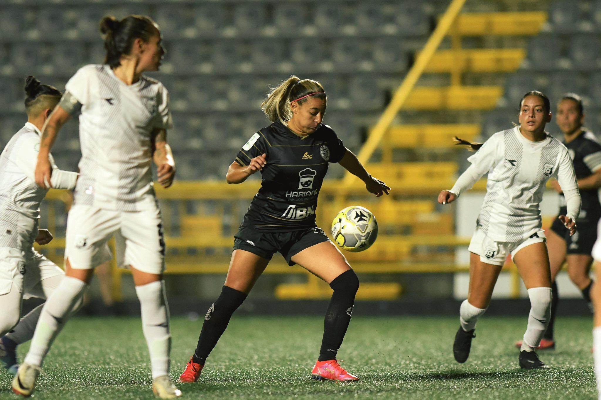 Sporting derrotó a Herediano en la jornada inaugural de la Liga Premier Femenina.