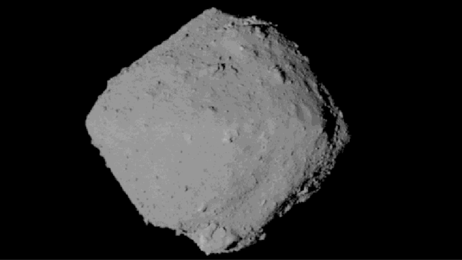 Ryugu contiene compuestos del ADN. Científicos plantean que los ingredientes de la vida llegaron a la Tierra desde el espacio.