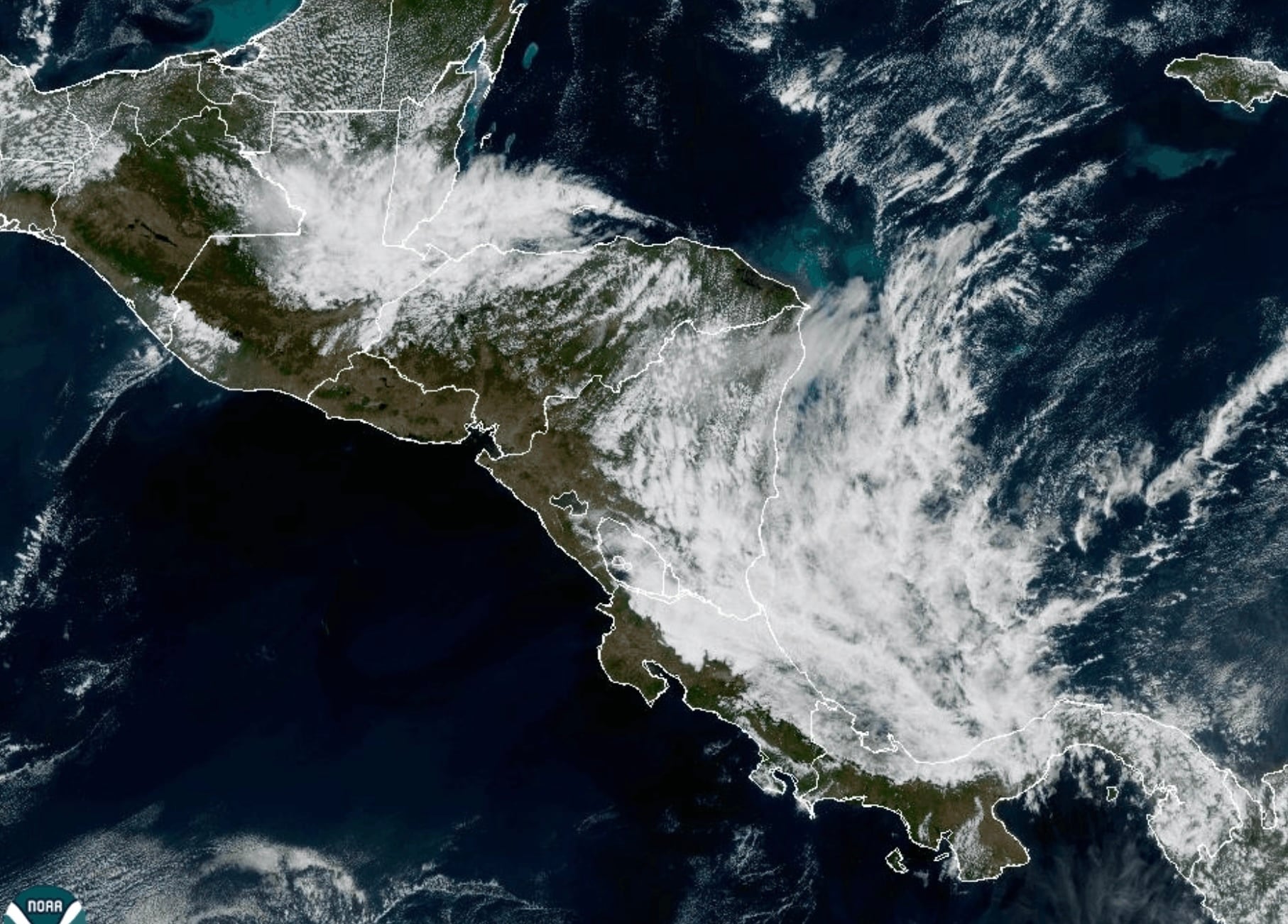 Una animación del satélite GOES mostró este 9 de febrero el desplazamiento de fuertes vientos alisios sobre Centroamérica, asociados a las bajas temperaturas registradas en zonas altas de Costa Rica.