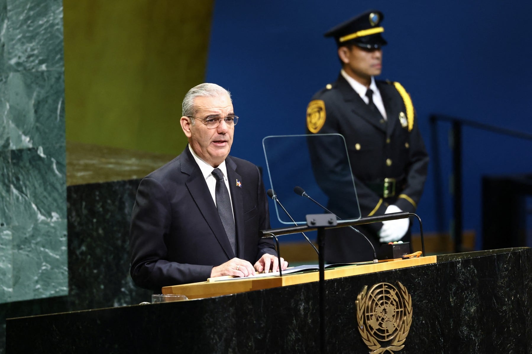El presidente de República Dominicana, Luis Abinader, habla durante la 81.ª Asamblea General de las Naciones Unidas, en la sede de la ONU en Nueva York, el 23 de septiembre de 2026.