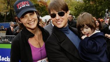 Hija de Tom Cruise y Katie Holmes, reapareció con arañazos en los brazos en Nueva York