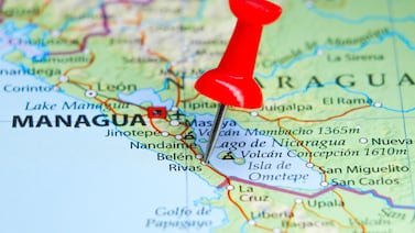 Estados Unidos mantiene alerta para viajes a Nicaragua: recomienda borrar contenido sensible de celulares antes de ingresar
