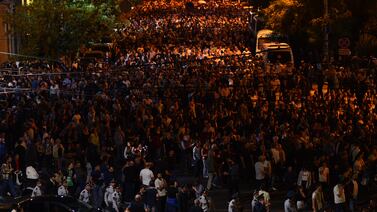 Refugiados de Nagorno Karabaj llegan a Armenia en medio de tensión