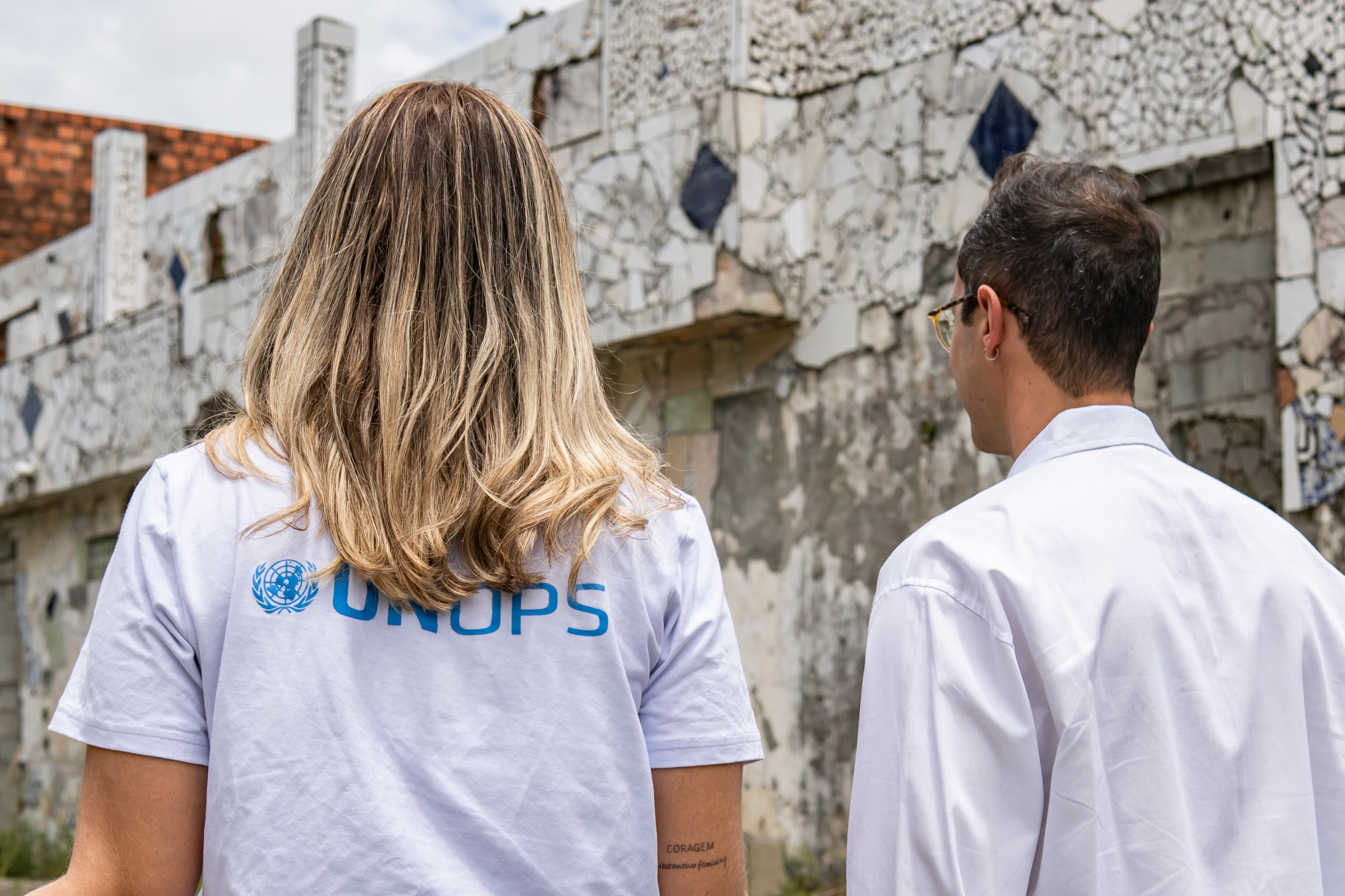 El personal de UNOPS realiza trabajos de inspección en Maceió.