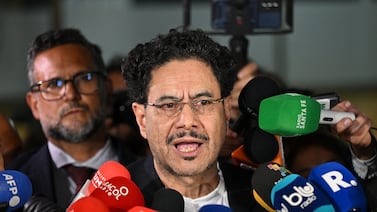 Partido de Petro elige a senador Iván Cepeda como candidato presidencial; un enemigo de la derecha colombiana