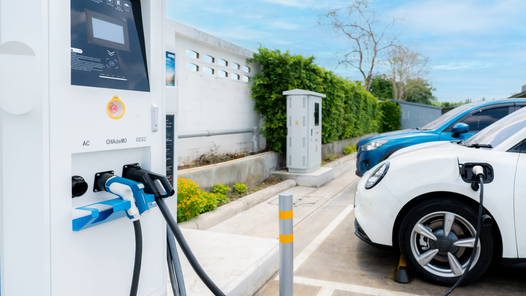 Las condiciones climáticas pueden reducir la autonomía de los autos eléctricos. Cinco factores explican este aumento en el consumo de energía.