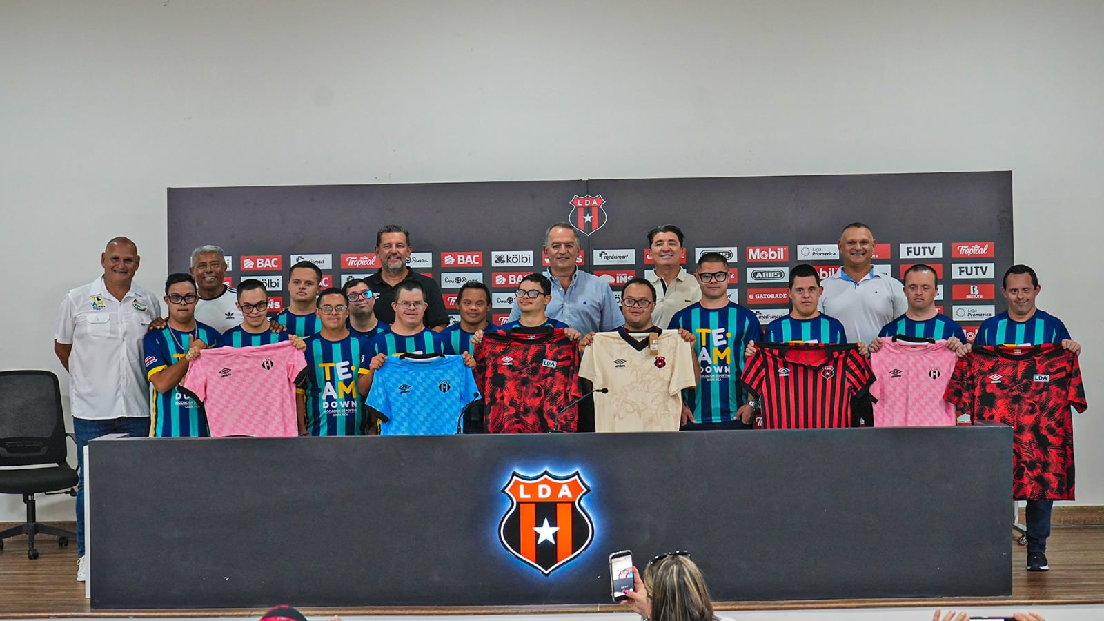 Liga Deportiva Alajuelense decidió apoyar a la Asociación Deportiva Team Down.
