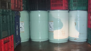 Control de carretera en San Ramón termina con hallazgo de 30 barriles de cianuro y tres detenidos