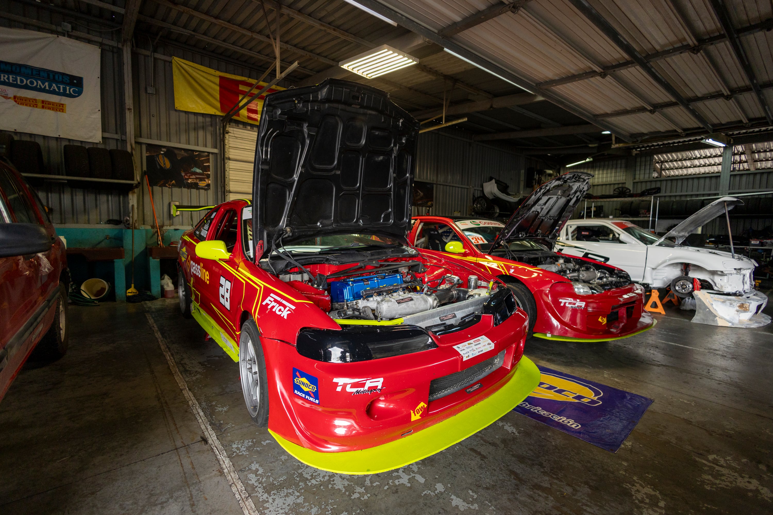 19/06/2024, Alajuela, Parque Viva, entrevista con Eduardo Aguilar Calderón, dueño del taller TCR y con el mecánico Noel Palacios para hablar de consejos para el mantenimiento de los vehículos.