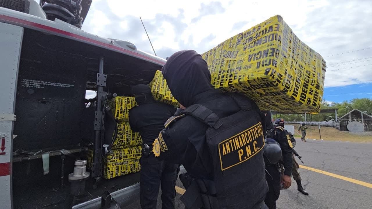 Policía de Guatemala decomisó cinco toneladas de cocaína provenientes de Costa Rica.