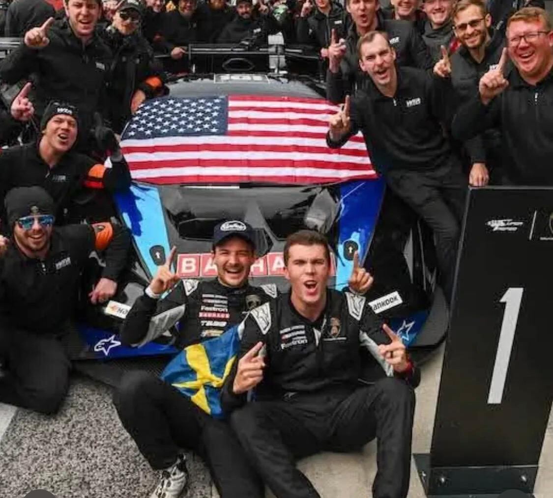 Danny Formal Campeón mundial de la categoría Lamborghini Súper Trofeo, junto a Hampus Ericsson, con Wayne Taylor Racing, en Misano, Italia 9 de noviembre del 2025 Cortesía: Donald Formal/ Isarladt