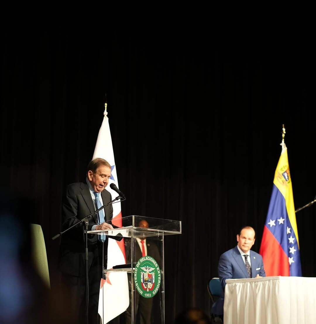 Edmundo González Urrutia entregó las actas al gobierno de Panamá dos días antes de la investidura de Nicolás Maduro.