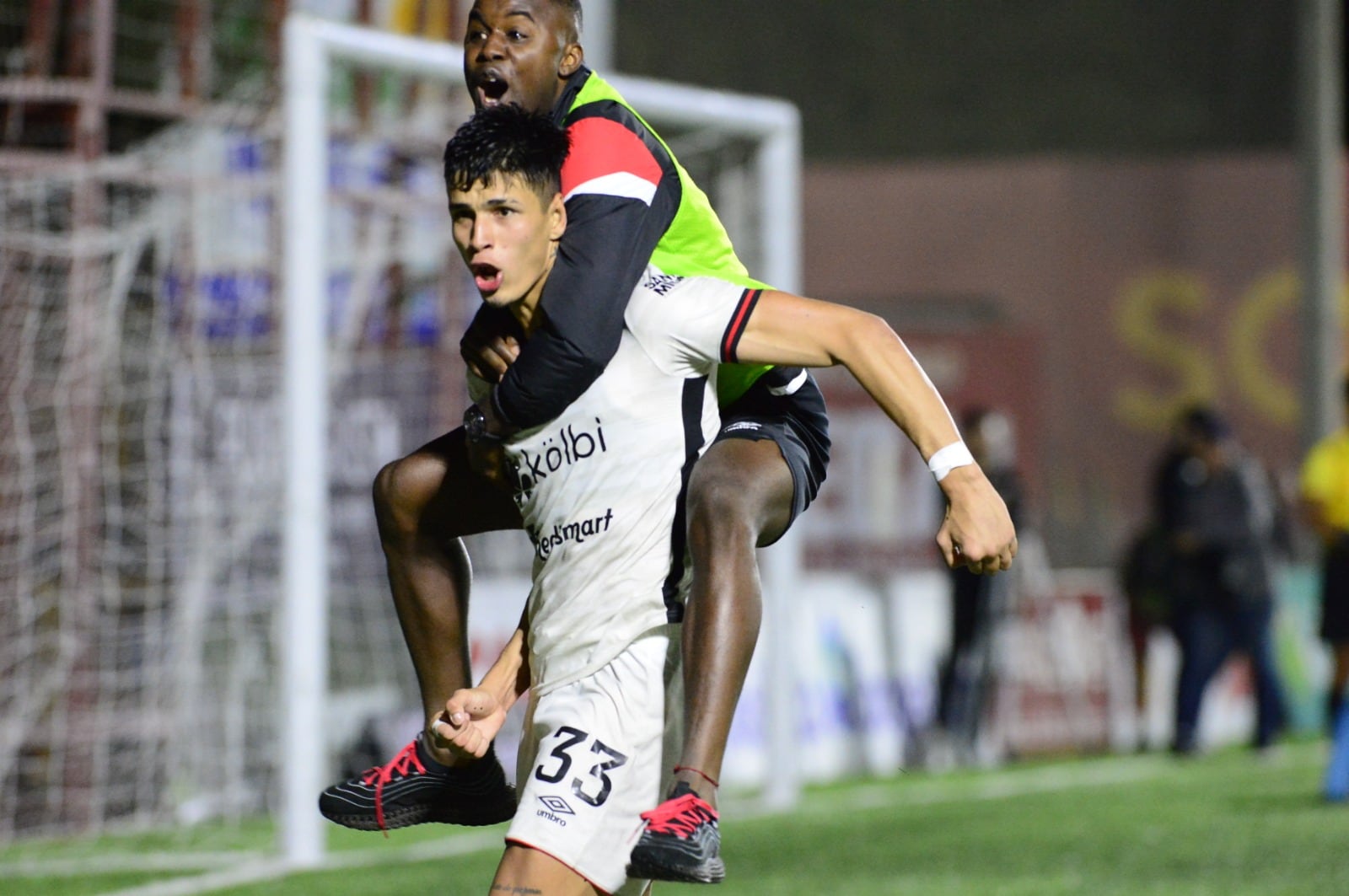 18/05/2024/ Juego entre Herediano vs Liga Deportiva Alajuelense por el partido de vuelta de la semifinal en el estadio Carlos Alvarado / Foto Jorge Navarro