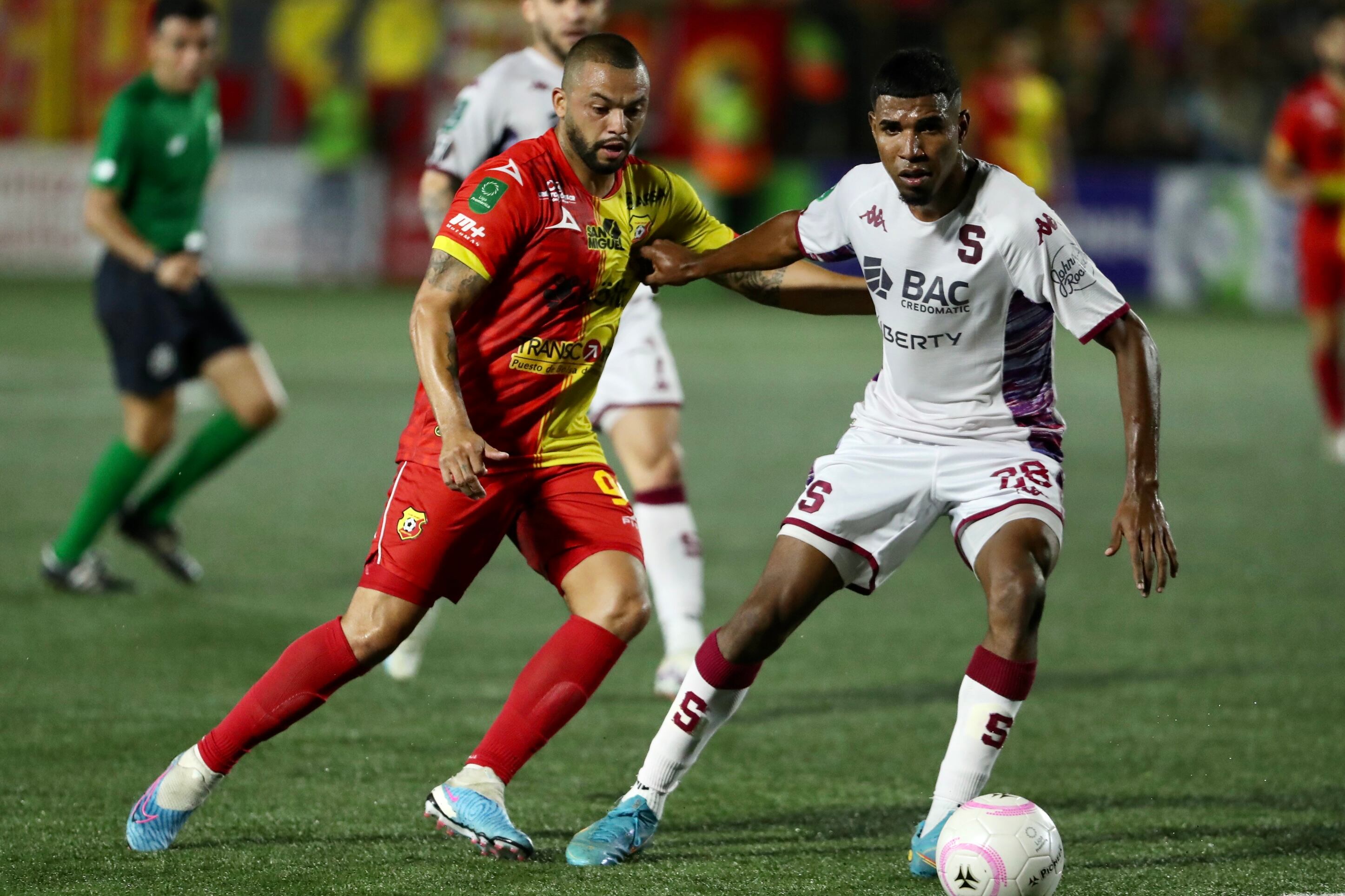 07/10/2023, San José, Guadalupe, Estadio Colleya Fonseca, partido dela jornada 14 del torneo de apertura 2023 entre el Club Sport Herediano y el Deportivo Saprissa
