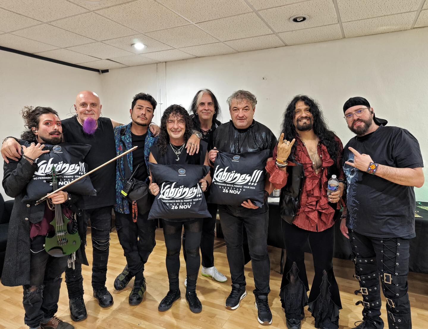 La banda Kabrones promete un gran espectáculo cargado de nostalgia con canciones icónicas como 'Fiesta pagana' y 'Gaia'.