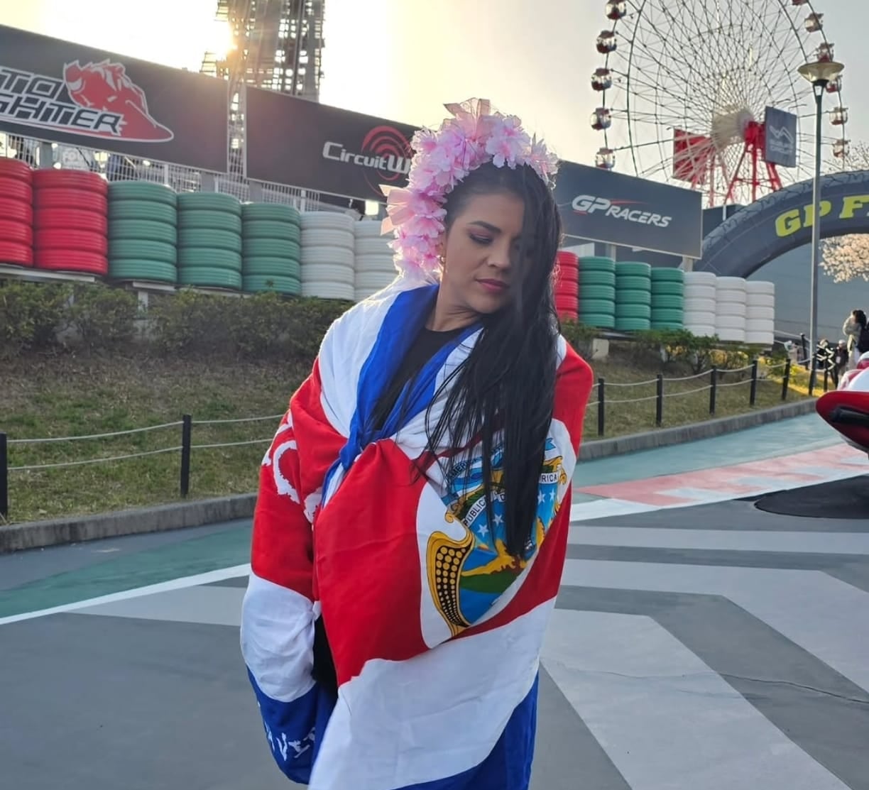 Natalia Rodríguez está en Gran Premio de Japón de Fórmula 1, el Circuito Suzuka.