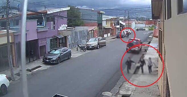 Los chiquitos salieron corriendo al escuchar los disparos.