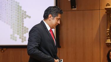 Nogui Acosta aboga por impuesto a multinacionales, renta global y venta de activos