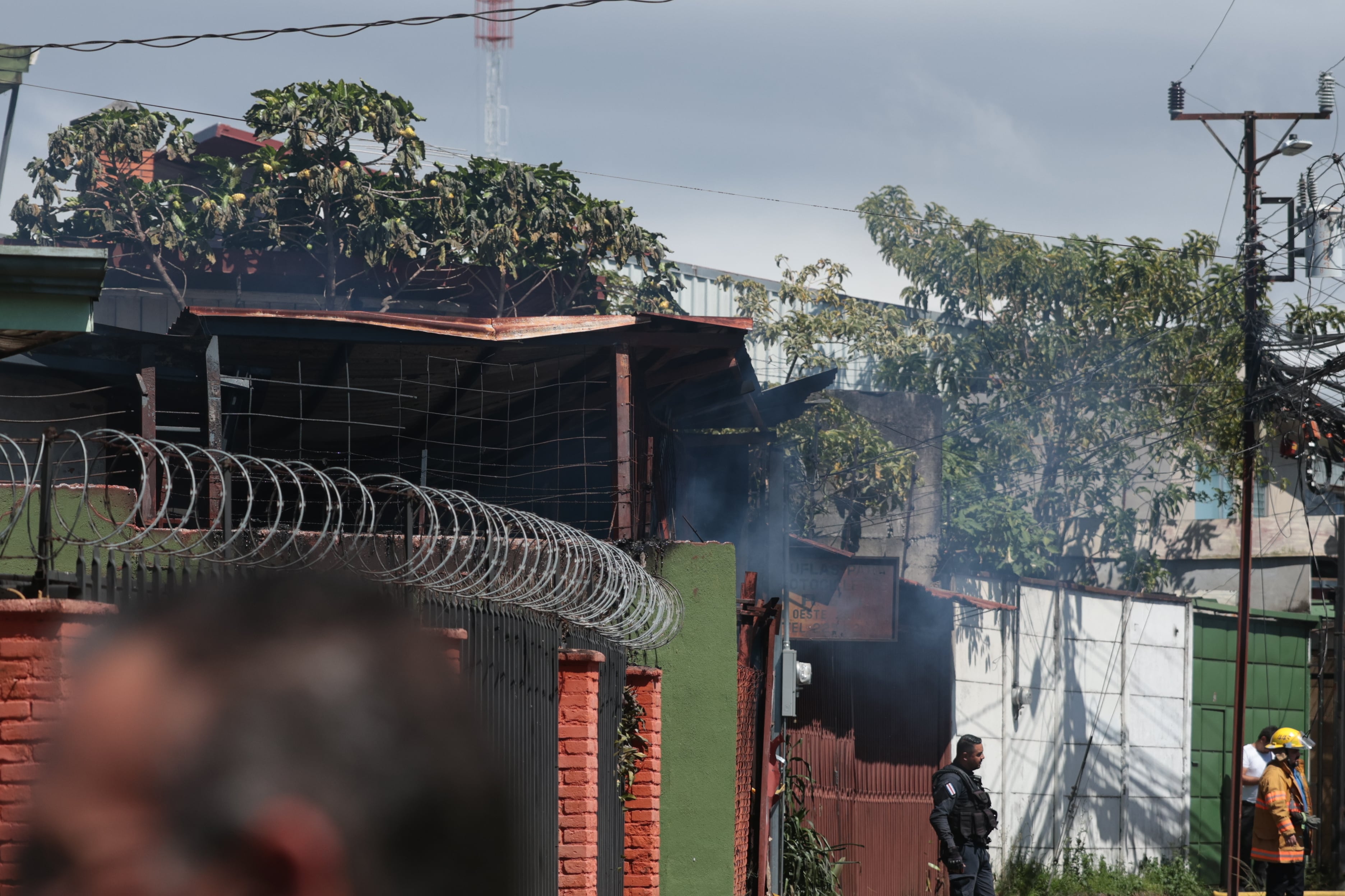17/12/2025, San José, Quesada Durán, incendio en una casa de habitación.