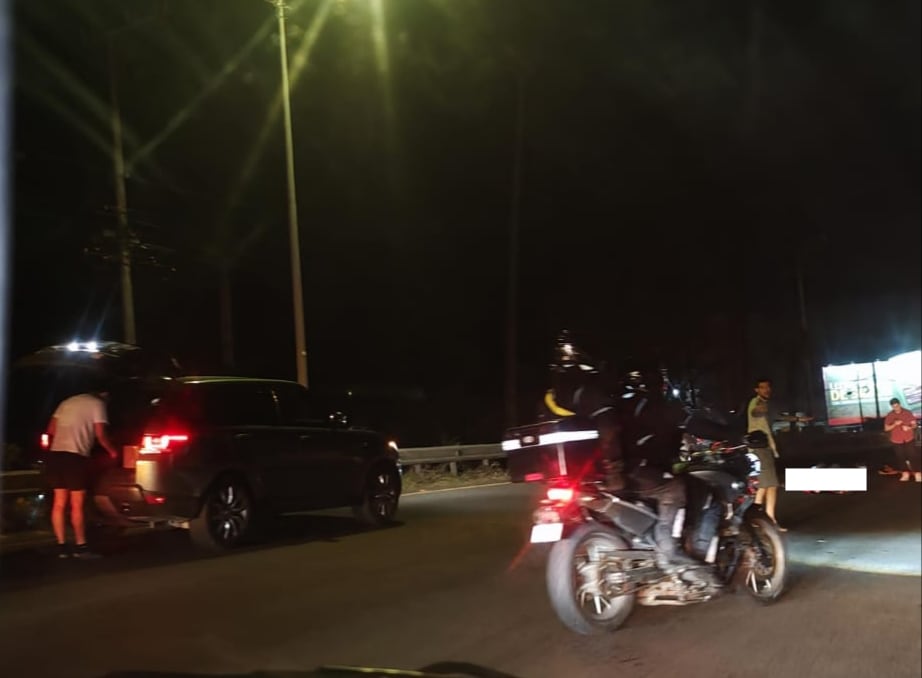 La Policía de Tránsito mantiene paso regulado en la ruta Florencio del Castillo mientras agentes judiciales realizan diligencias tras el accidente mortal ocurrido en Ochomogo.