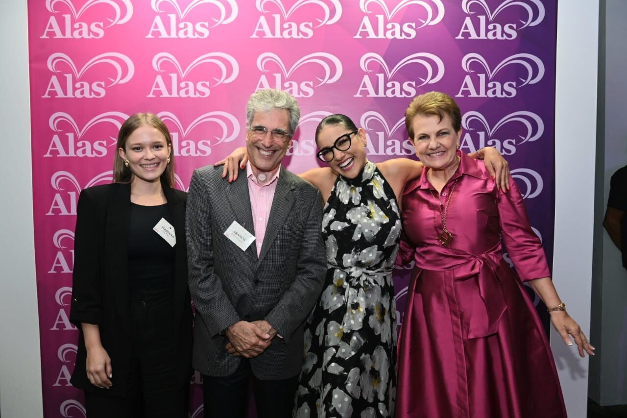 21/03/2024, San José, Hotel Crown Plaza, La Asociación para el Liderazgo y Ascenso Social (ALAS) nace en el 2008 como un sueño de 10 mujeres. ALAS es una organización no gubernamental, sin fines de lucro, con experiencia en el empoderamiento personal, profesional y empresarial de las mujeres. En la fotografía Mariana Soto de Uber, Francis Durman, Nancy Dobles y Nuria Marín.