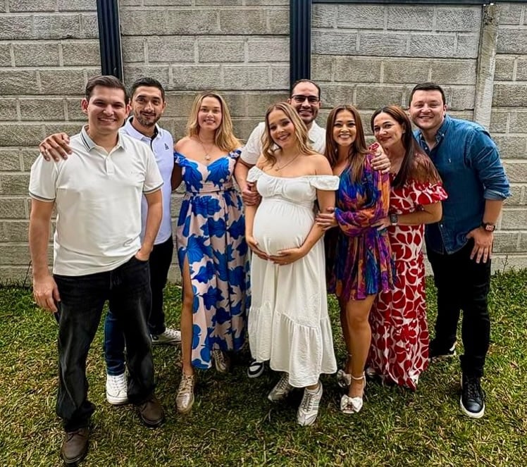 Varias figuras y compañeros de trabajo fueron parte de la actividad.