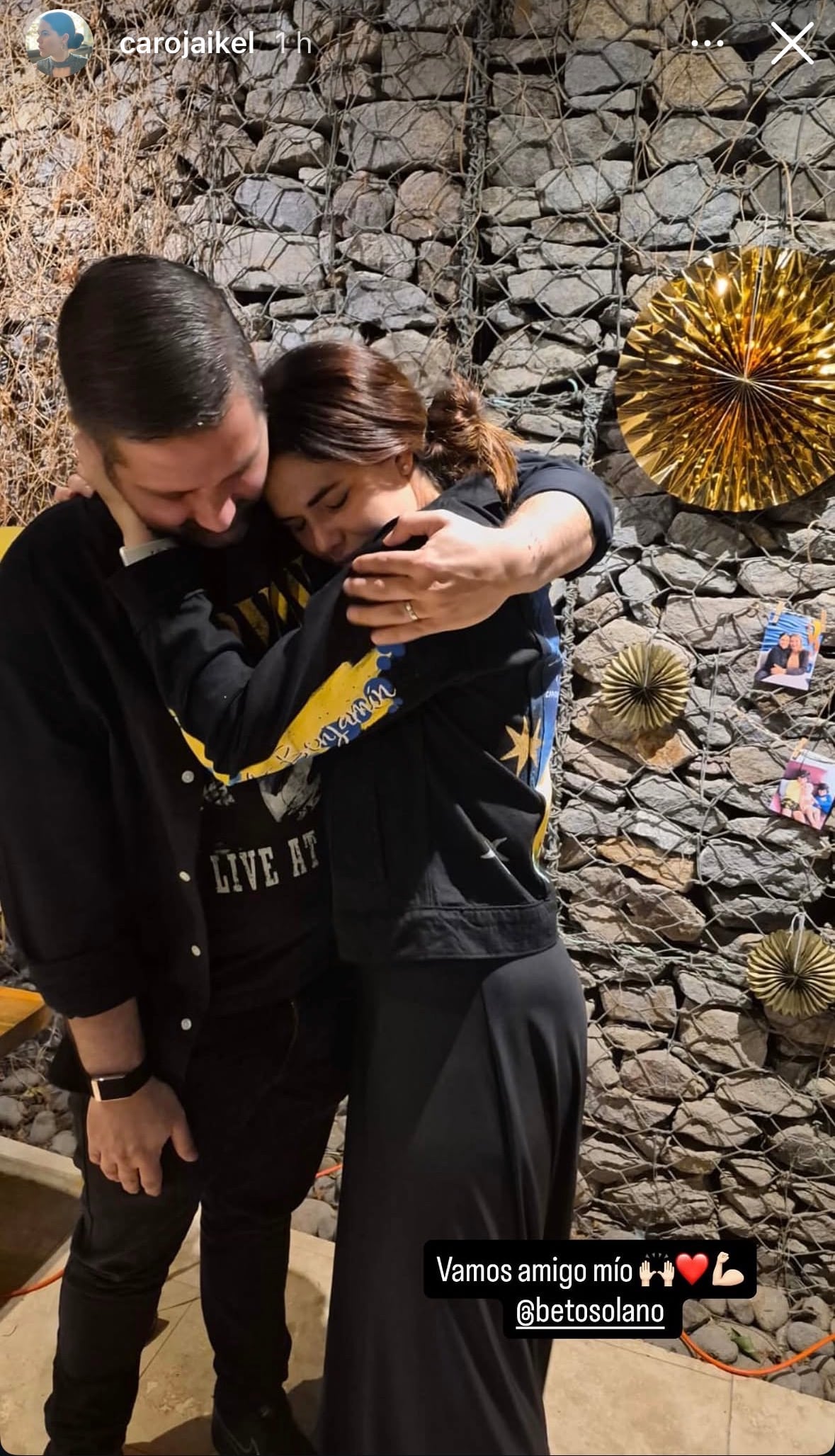 Carolina Jaikel sabe que su amigo Beto necesita ayuda más que nunca.