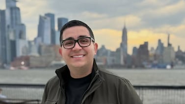 Costarricenses sorprenden a Elías Alvarado con invaluables regalos en Nueva York: esto fue lo que le dieron