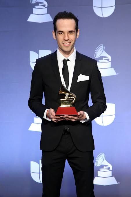 El artista mexicano Édgar Barrera ha ganado 15 Latin Grammy y un Grammy anglosajón en su carrera.