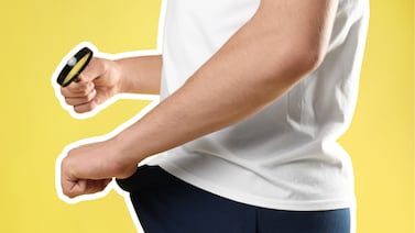 Dolor al orinar, estrés y sedentarismo: señales que podrían indicar prostatitis