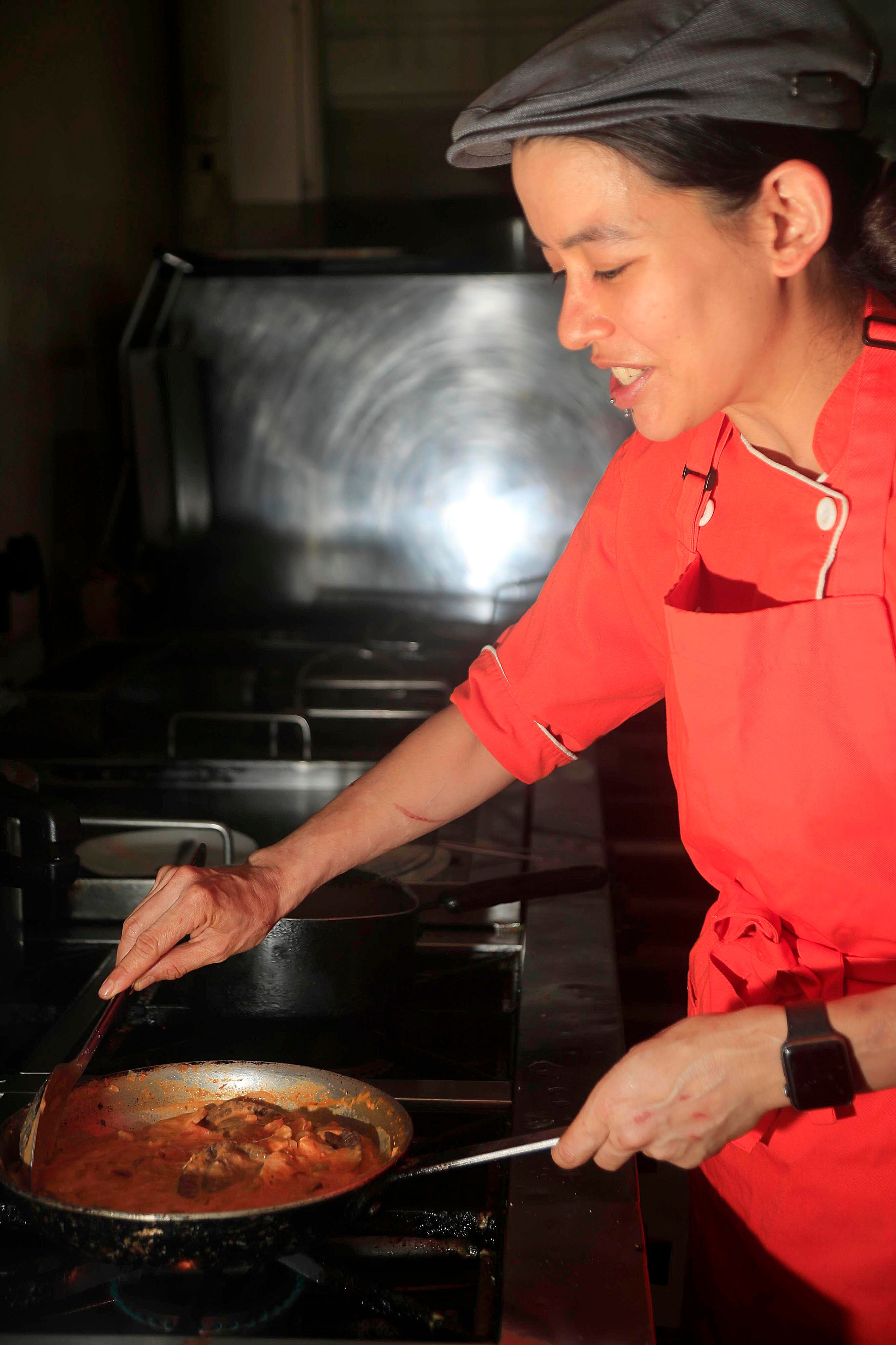 06/09/2023 Restaurante Arbol de Seda. Tema de gastronomía relacionado con el cacao: postres, bebidas y platos fuertes elaborados con base en este producto.